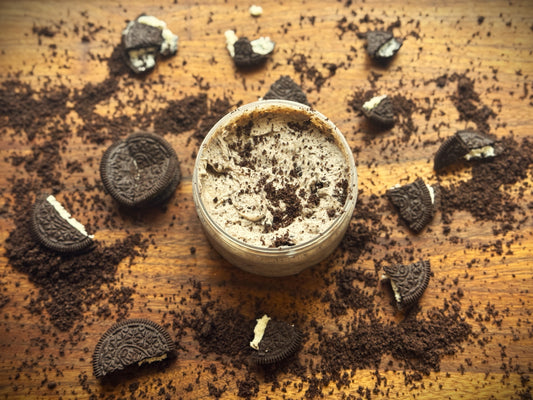 Cookies 'n Cream Cheesecake Dip